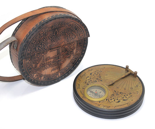 Deri Kılıflı Pirinç Pusula