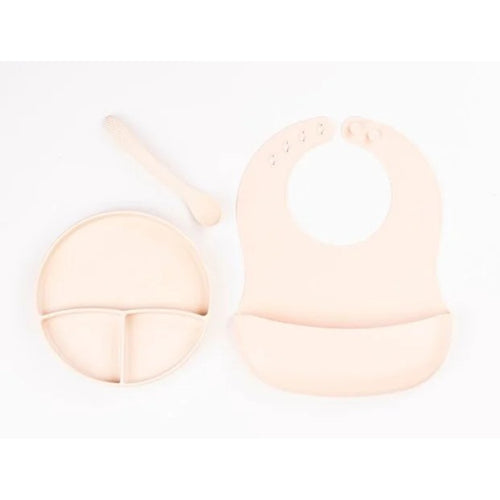 Krem Rengi 3’lü Silikon Yemek Seti – Önlük + Diş Kaşıyıcılı Kaşık + Vakumlu Tabak