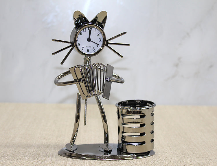 Metal Akordiyon Çalan Müzisyen Kedi Müzisyen Saat Ve Kalemlik