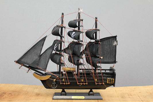 Ahşap Korsan Gemisi 30x33 cm