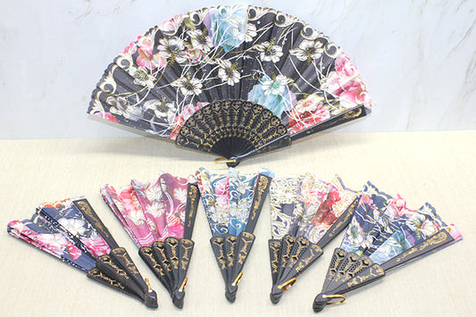 Plastik Çiçek Desenli Yelpaze